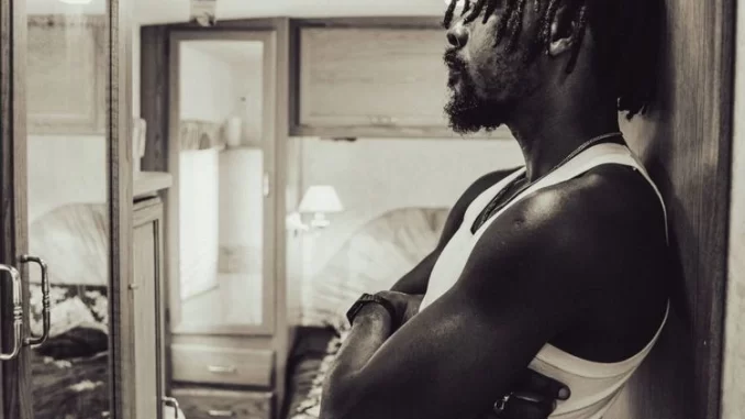 Johnny-Drille-–-Stay